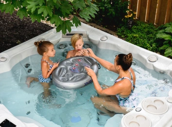hot tub swimming pool