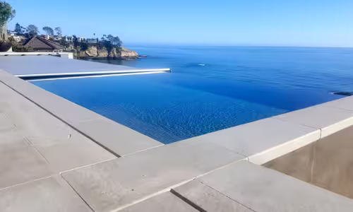Infinity-edge-swimming-pools