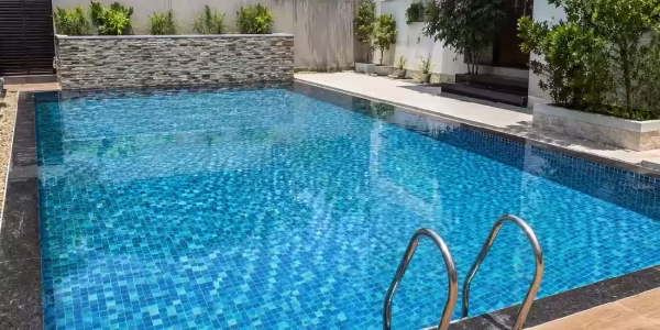 Swimming pool decorative flooring