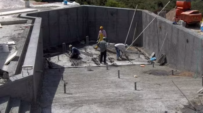 swimming pool wall casting
